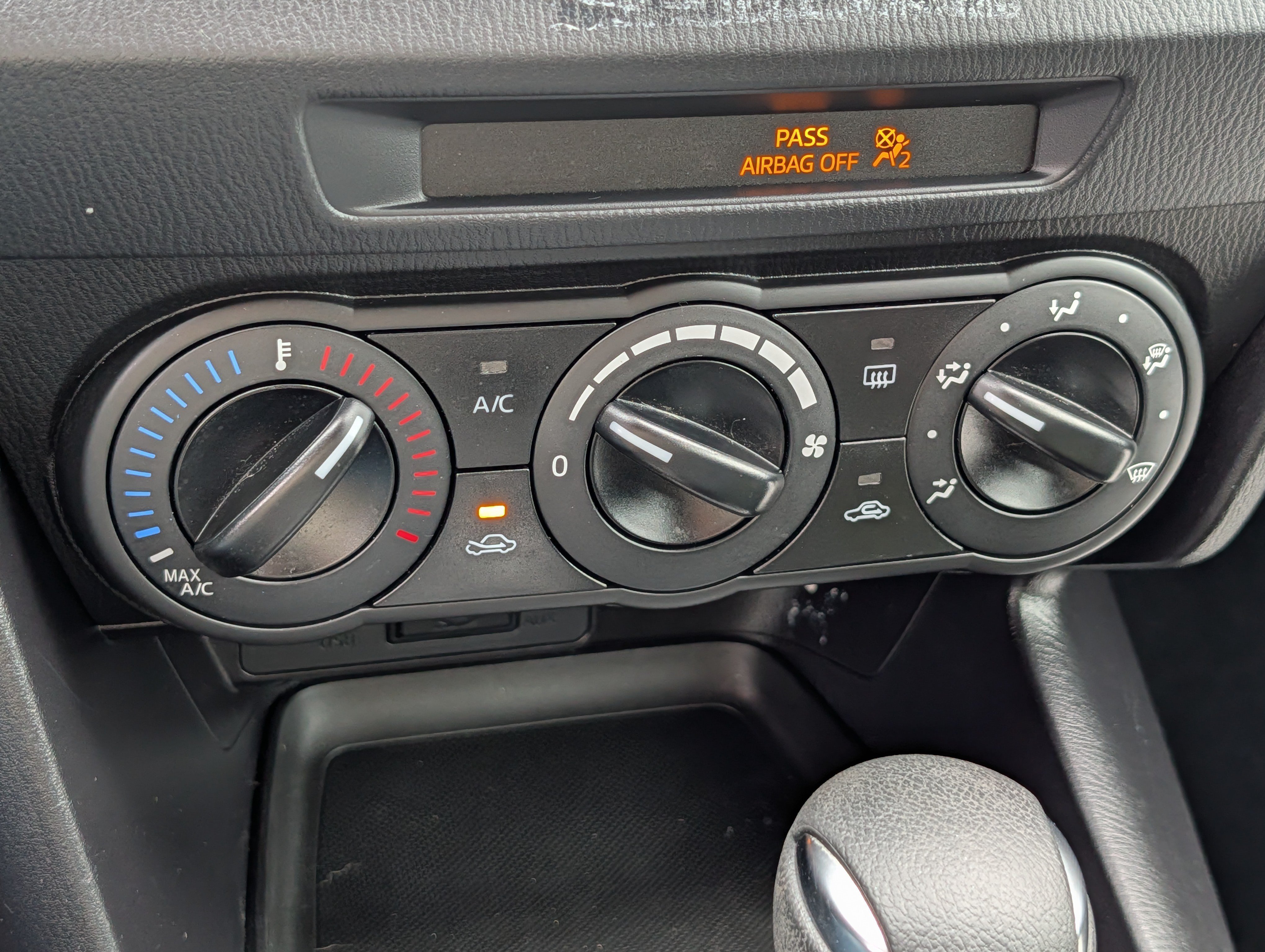 Used 2017 MAZDA MAZDA3 Sport FWD image 23