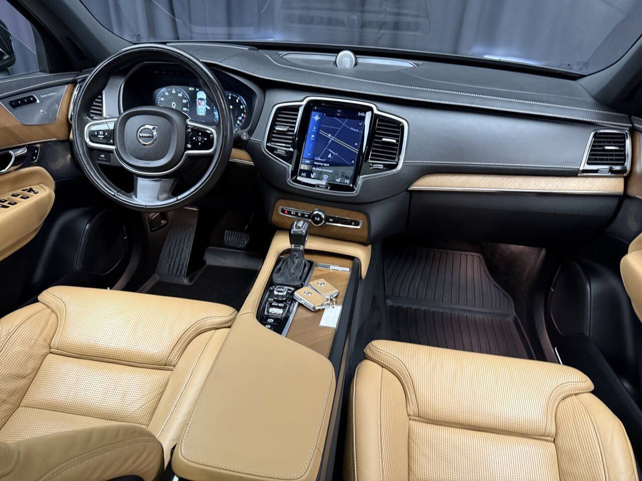 Used 2016 Volvo XC90 T6 AWD/4WD image 32