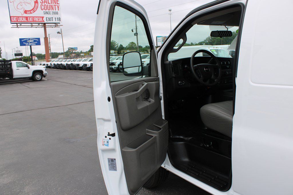 Used 2025 GMC Savana 2500 Extended w/ Driver Convenience Package RWD image 23
