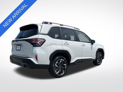 Used 2025 Subaru Forester Limited w/ Popular Package #1 AWD/4WD image 3