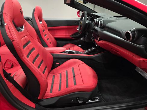 Used 2022 Ferrari Portofino M image 23