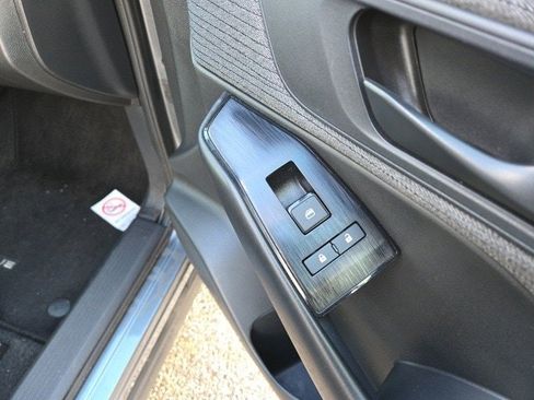 Used 2023 Nissan Rogue S image 15