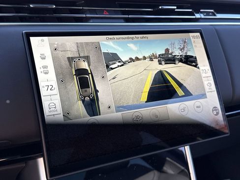 New 2025 Land Rover Range Rover SE image 29