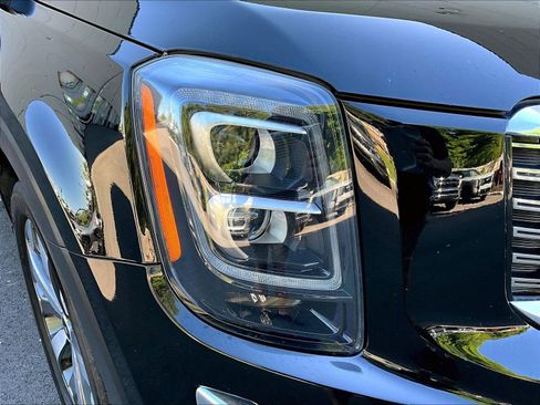 Used 2021 Kia Telluride EX w/ EX Premium Package AWD/4WD image 33