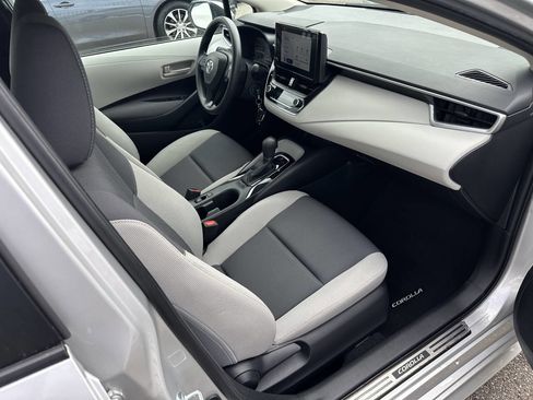 Used 2023 Toyota Corolla LE w/ Carpet Mat Package (TMS) FWD image 32