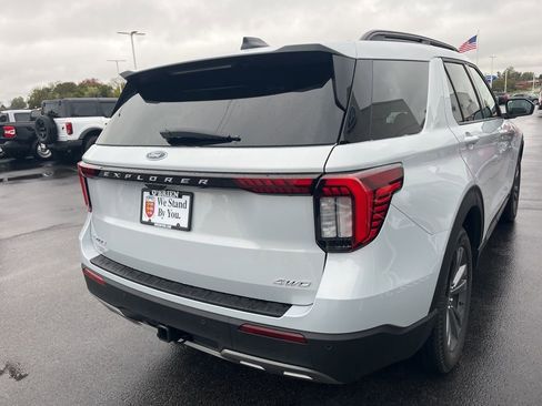New 2026 Ford Explorer Active w/ Active Comfort Package image 5