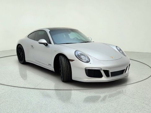Used 2017 Porsche 911 Carrera GTS RWD image 8