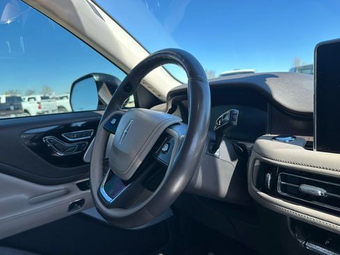 Used 2022 Lincoln Aviator Reserve w/ Equipment Group 201A AWD/4WD image 13