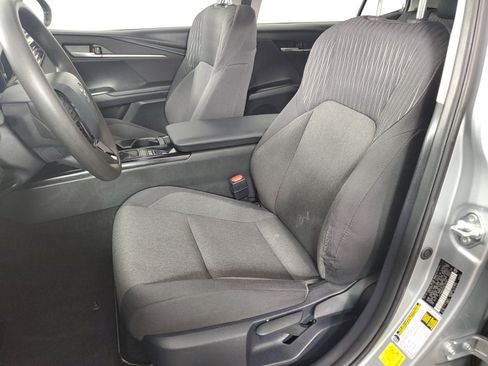 Used 2025 Toyota Camry LE FWD image 12