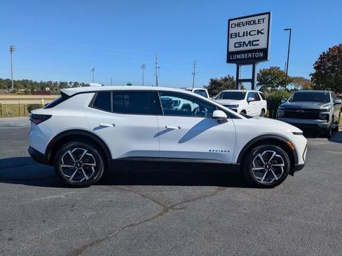 New 2026 Chevrolet Equinox EV LT image 2