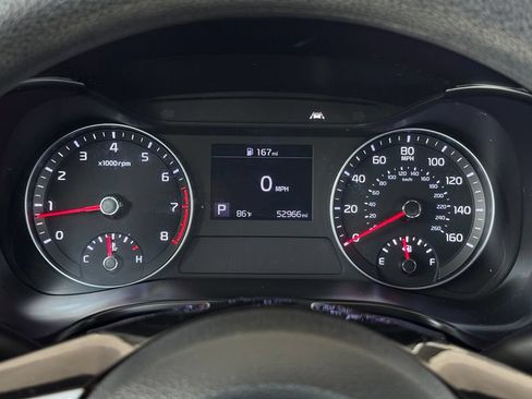 Used 2020 Kia Forte LXS FWD image 27
