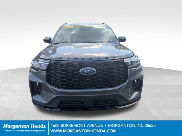 Used 2025 Ford Explorer ST-Line RWD image 2