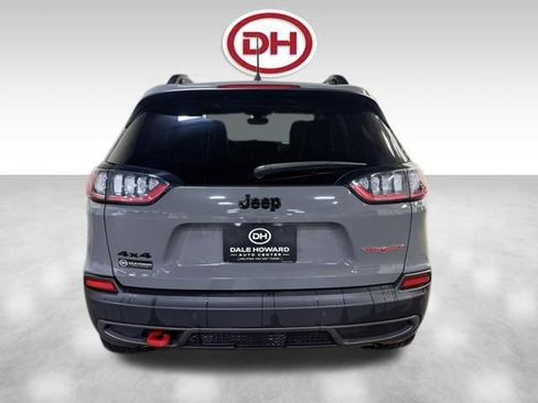 Used 2023 Jeep Cherokee Trailhawk w/ Sun & Sound Group image 12