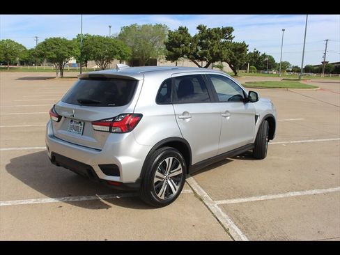 Used 2026 Mitsubishi Outlander Sport ES image 5