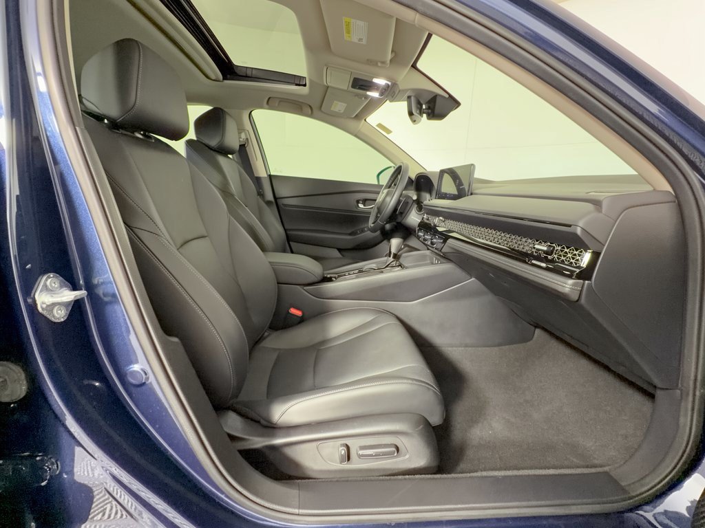 Certified 2025 Honda Accord EX-L image 30