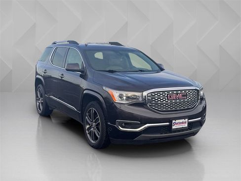 Used 2019 GMC Acadia Denali w/ Technology Package image 3