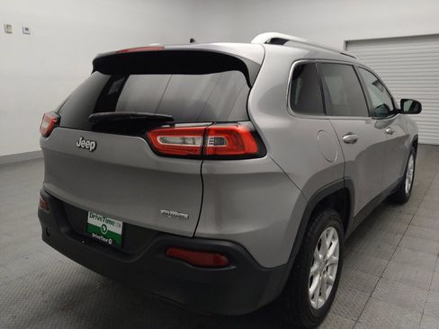 Used 2014 Jeep Cherokee Latitude FWD image 9