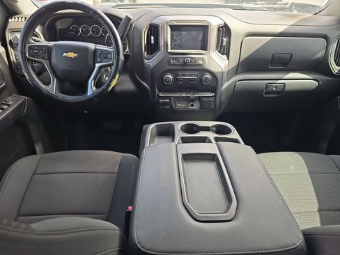 Used 2022 Chevrolet Silverado 2500 Custom w/ Custom Value Package AWD/4WD image 13