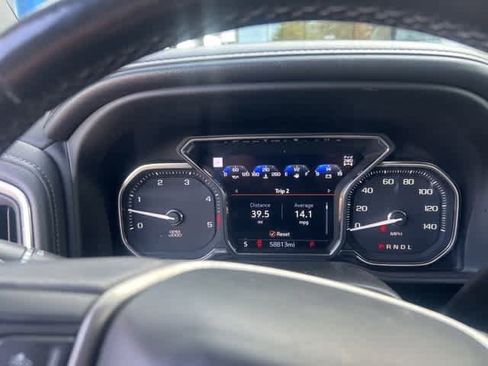 Used 2022 GMC Sierra 2500 Denali image 2