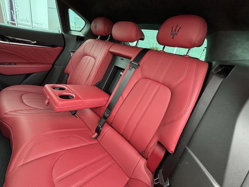 Used 2023 Maserati Levante Modena AWD/4WD image 36