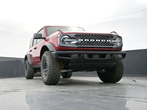 New 2026 Ford Bronco Badlands w/ Sasquatch Package AWD/4WD image 18