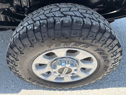 Used 2024 Ford F250 XLT w/ FX4 Off-Road Package image 30