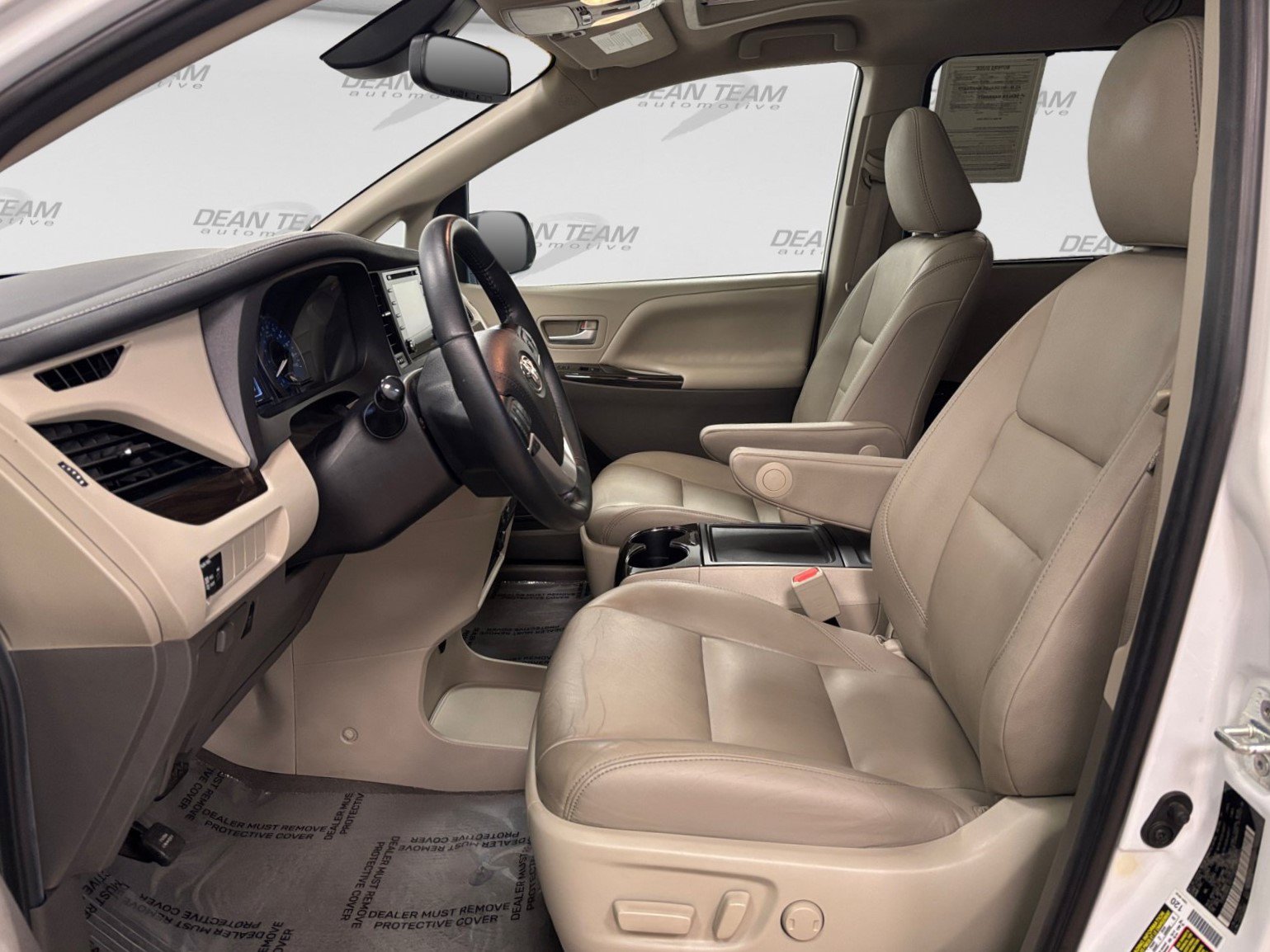 Used 2020 Toyota Sienna XLE FWD image 9
