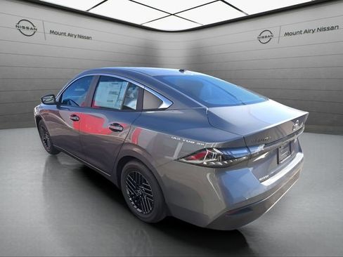 New 2026 Nissan Sentra SV image 6