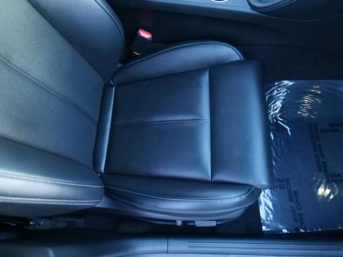 Used 2023 Genesis G70 2.0T image 38