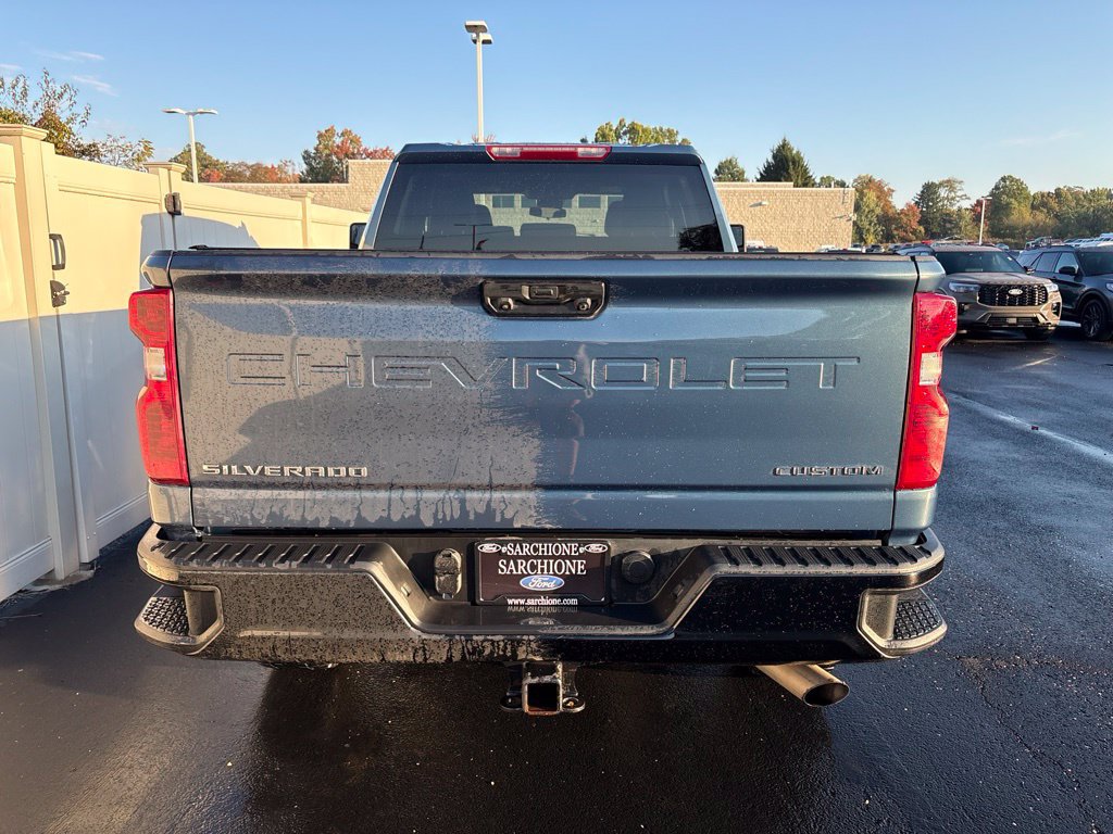 Used 2024 Chevrolet Silverado 2500 Custom w/ Custom Convenience Package AWD/4WD image 4