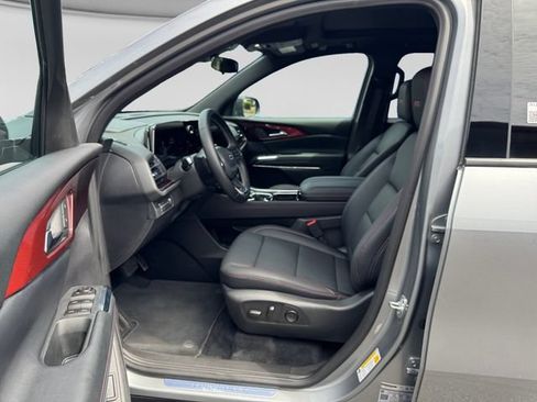 Used 2026 Chevrolet Traverse Z71 AWD/4WD image 10