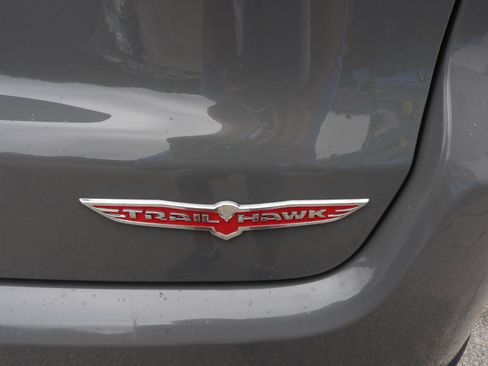 Used 2021 Jeep Compass Trailhawk AWD/4WD image 11