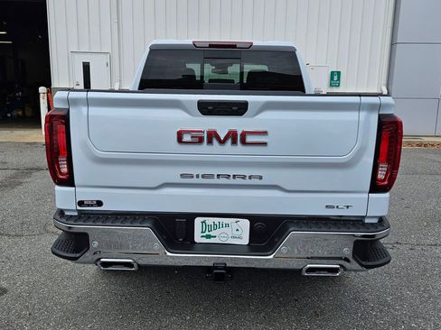 New 2026 GMC Sierra 1500 SLT image 7