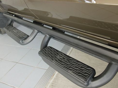 Certified 2024 GMC Canyon AT4X image 17