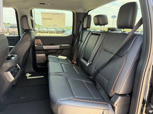 New 2026 Ford F250 Lariat w/ FX4 Off-Road Package AWD/4WD image 15