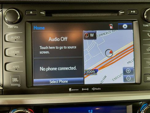 Used 2017 Toyota Highlander Limited image 21