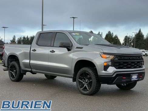 Used 2023 Chevrolet Silverado 1500 Custom Trail Boss w/ LPO, Dark Essentials Package image 7