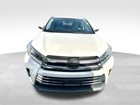 Used 2018 Toyota Highlander Limited image 11