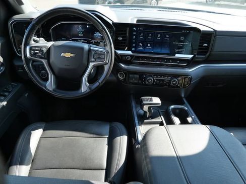 Used 2023 Chevrolet Silverado 1500 LTZ w/ LTZ Convenience Package II AWD/4WD image 17