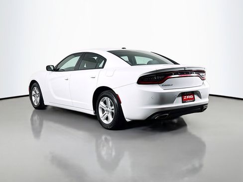Used 2019 Dodge Charger SXT image 3