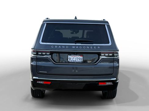 Used 2023 Jeep Grand Wagoneer 4WD image 4