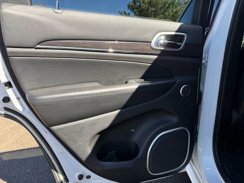 Used 2015 Jeep Grand Cherokee High Altitude image 21