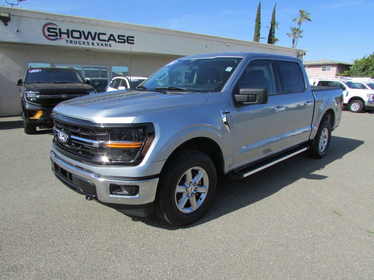 Used 2025 Ford F150 XLT w/ Equipment Group 301A Standard AWD/4WD image 4