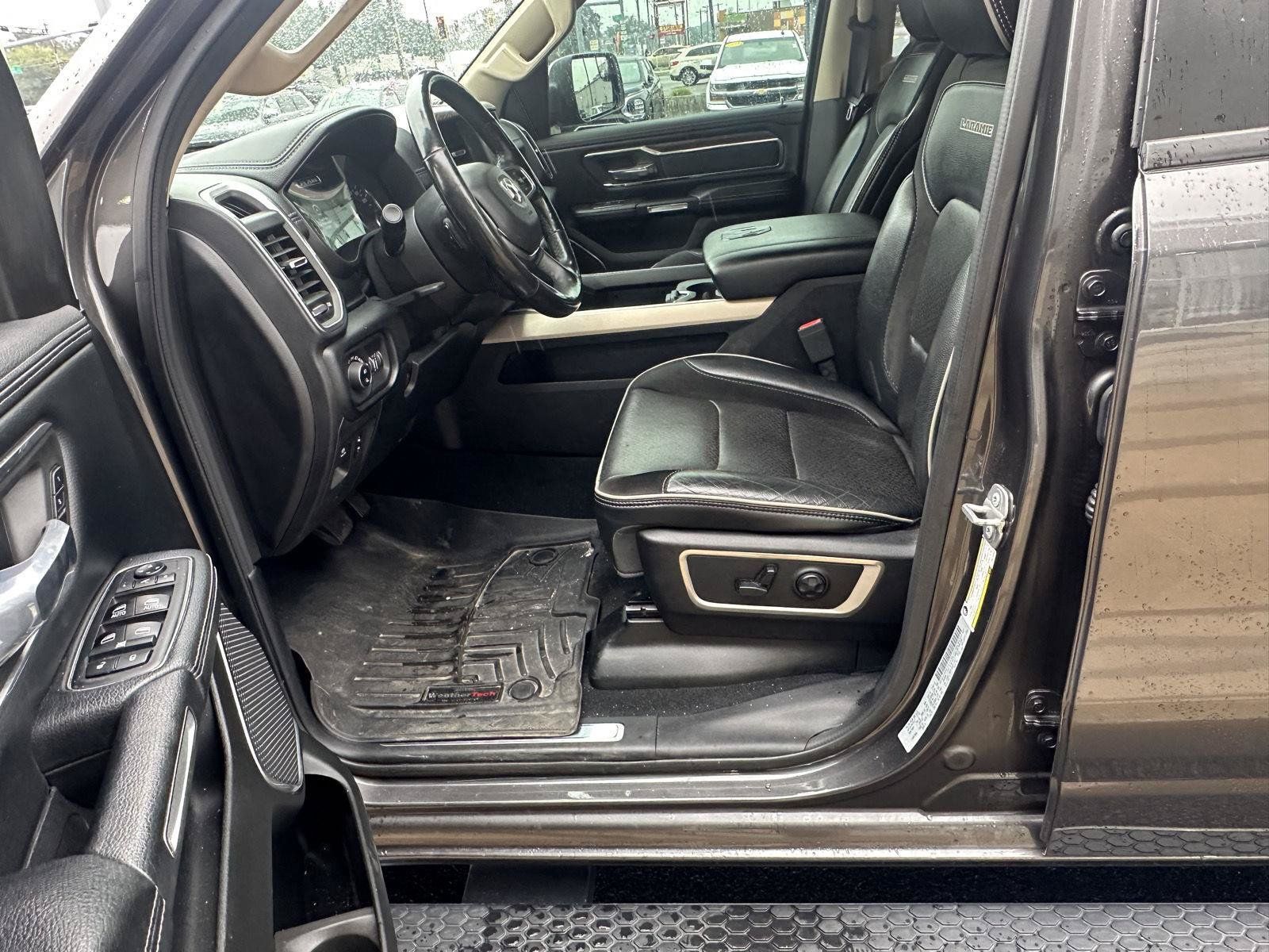 Used 2019 RAM 1500 Laramie AWD/4WD image 14