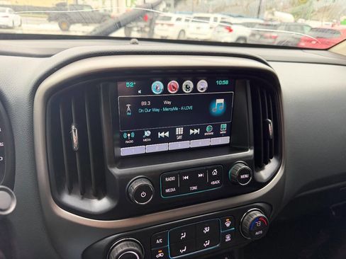 Used 2016 Chevrolet Colorado Z71 image 11