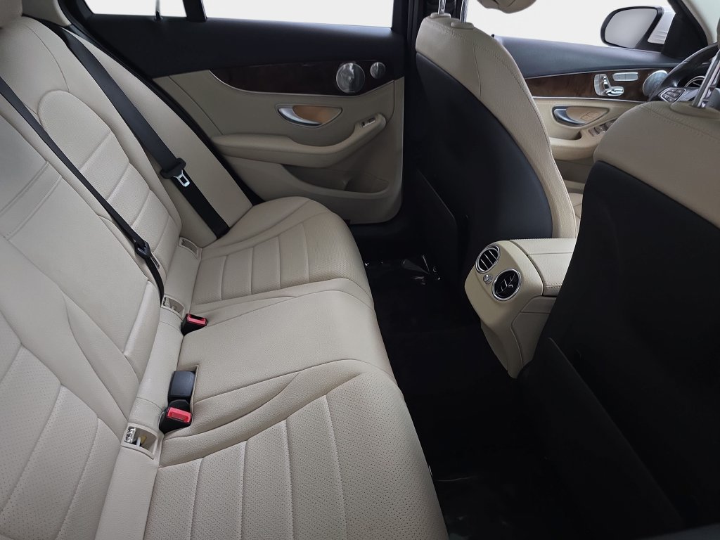 Used 2015 Mercedes-Benz C 300 4MATIC Sedan image 13