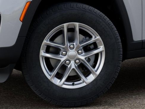 New 2026 Jeep Grand Cherokee Laredo X RWD image 8