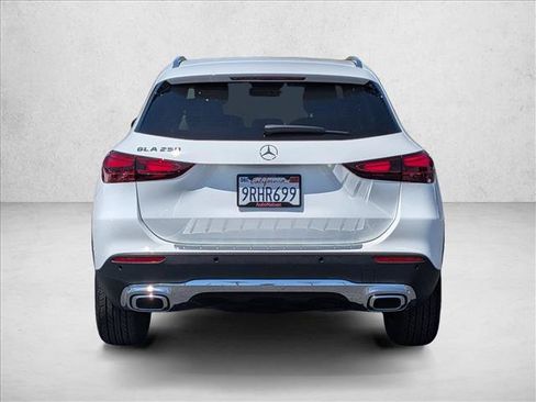 Certified 2025 Mercedes-Benz GLA 250 image 7