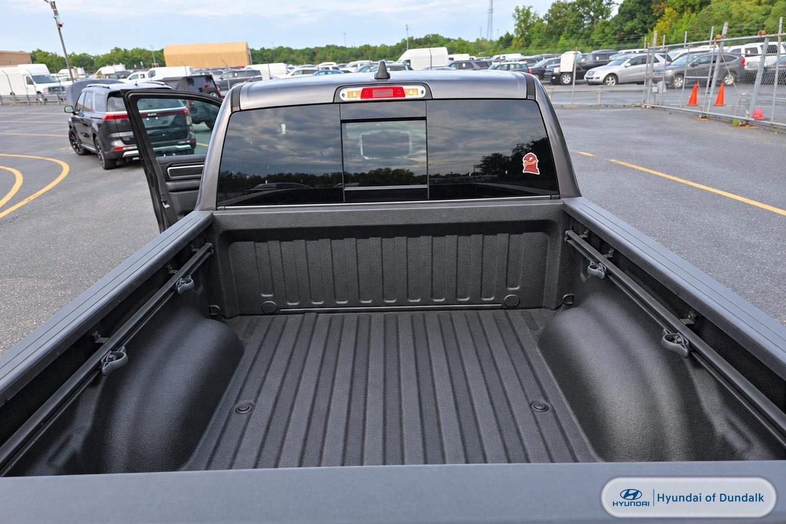 Used 2019 RAM 1500 Laramie AWD/4WD image 14