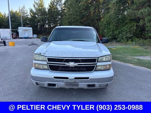 Used 2006 Chevrolet Silverado 1500 LT w/ Light Duty Power Package RWD image 2